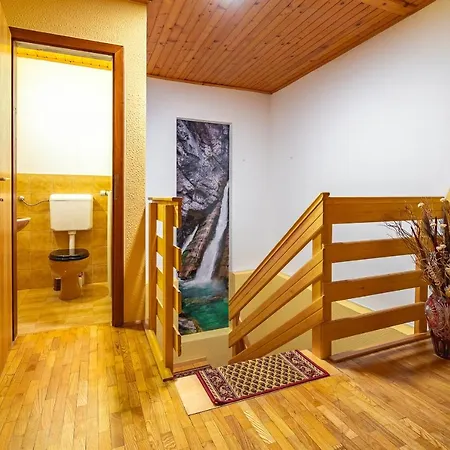 Farm Trlej Begunje na Gorenjskem