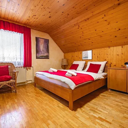 Farm Trlej *