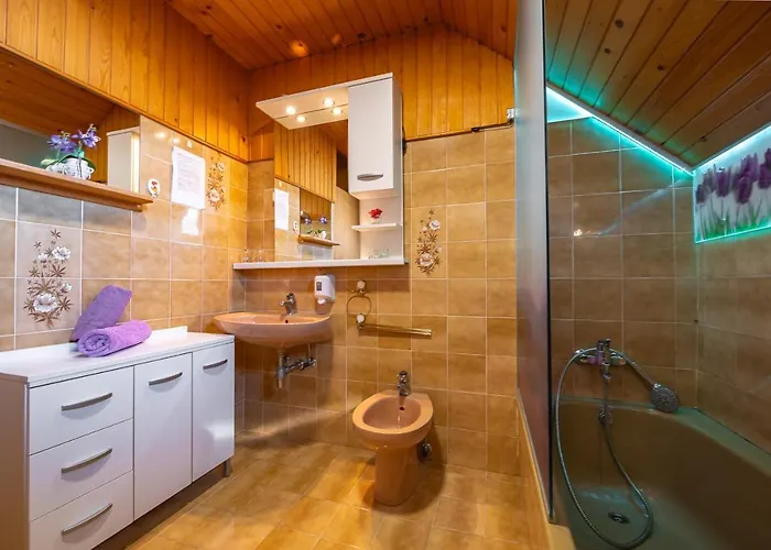 Farm Trlej אתר קמפינג